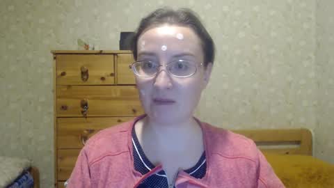 Snapshot of smart_rose chatting on January 8, 1:11 am smart_rose online show from January 8, 1:11 am