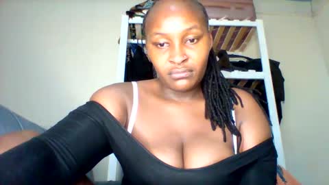 Snapshot of smartqueen1 chatting on October 23, 12:55 pm Katerina online show from October 23, 12:55 pm