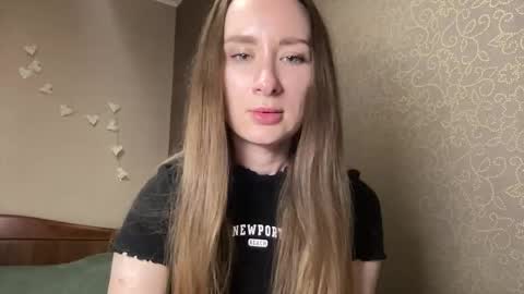 smilequeen_ online show from October 16, 6:43 pm