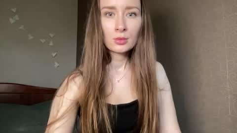 smilequeen_ online show from October 26, 12:33 pm