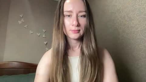 smilequeen_ online show from October 10, 7:08 pm