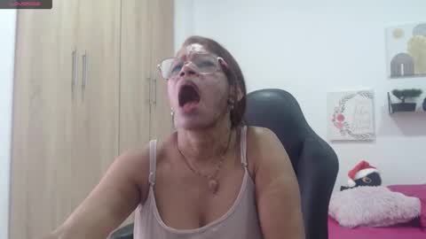 Smileth online show from November 25, 1:13 pm