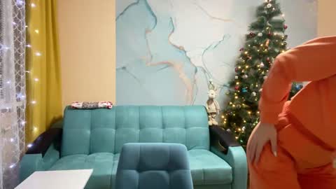 Snapshot of smiling_riddle chatting on December 29, 6:05 pm smiling_riddle online show from December 29, 6:05 pm