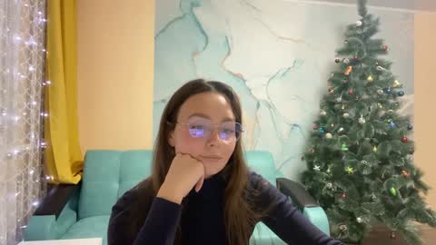 Snapshot of smiling_riddle chatting on December 20, 5:29 pm smiling_riddle online show from December 20, 5:29 pm