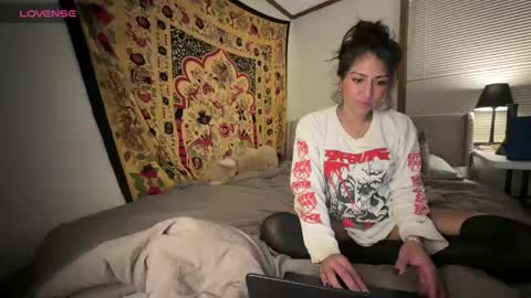 Snapshot of smonkedup chatting on February 12, 3:51 am Carolina online show from February 12, 3:51 am