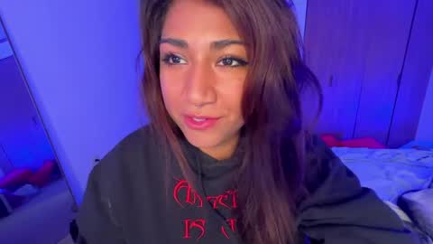 Snapshot of smonkedup chatting on December 3, 8:28 pm Carolina online show from December 3, 8:28 pm