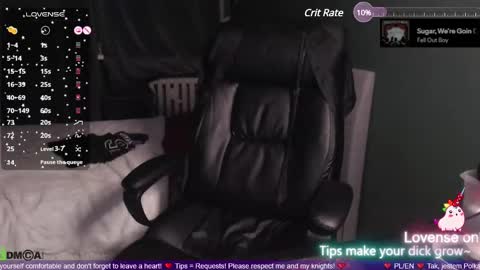 Snapshot of smuffin_x chatting on February 18, 9:09 pm Strawberry Muffin online show from February 18, 9:09 pm