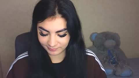 Olivia online show from November 16, 3:01 pm