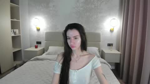 snow_whiteeex online show from June 2, 3:51 am