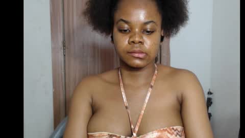 Snapshot of snowdrop5 chatting on September 20, 12:43 am snowdrop5 online show from September 20, 12:43 am