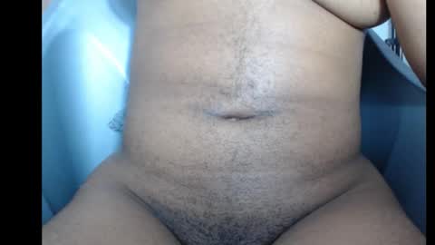 Snapshot of snowdrop5 chatting on October 27, 1:45 am snowdrop5 online show from October 27, 1:45 am