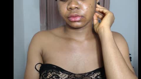 Snapshot of snowdrop5 chatting on November 1, 2:48 am snowdrop5 online show from November 1, 2:48 am