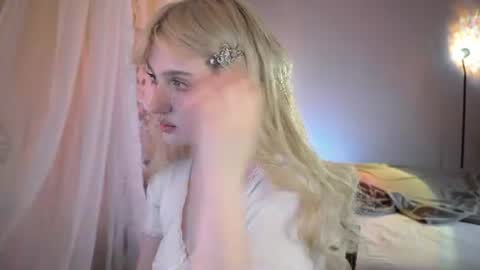 Ellie online show from July 23, 5:26 am