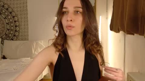 Babygirl Ivy online show from November 14, 12:21 am