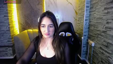 soffi_betacur_b online show from October 11, 8:11 pm