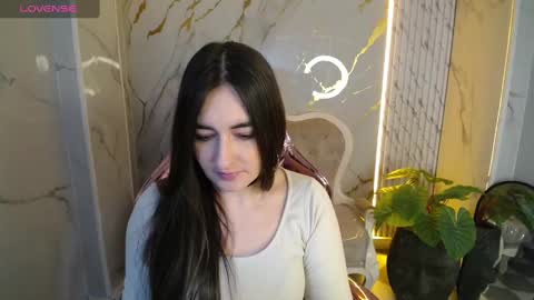 soffi_betacur_b online show from November 9, 12:45 pm