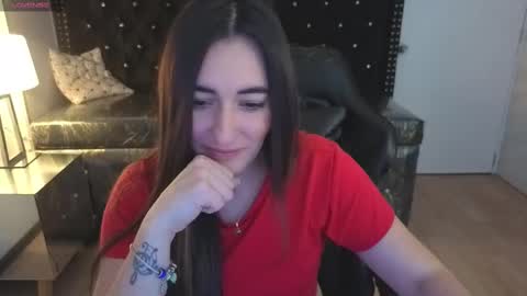 soffi_betacur_b online show from September 26, 3:15 am