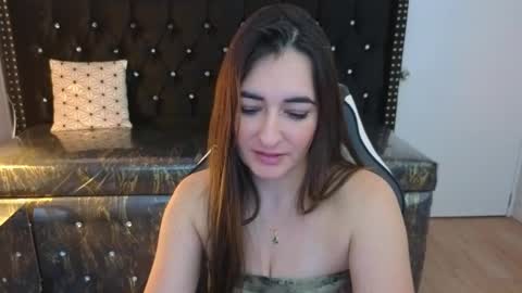 soffi_betacur_b online show from September 13, 3:25 am