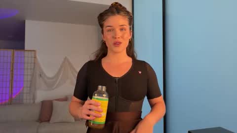 Julia    online show from October 27, 7:41 pm