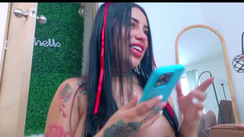 Snapshot of sofhia_cruz chatting on December 25, 5:58 pm sofhia cruz online show from December 25, 5:58 pm