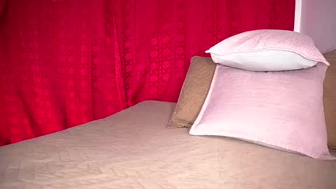 Snapshot of sofi_decker chatting on September 29, 3:00 am Sofia online show from September 29, 3:00 am