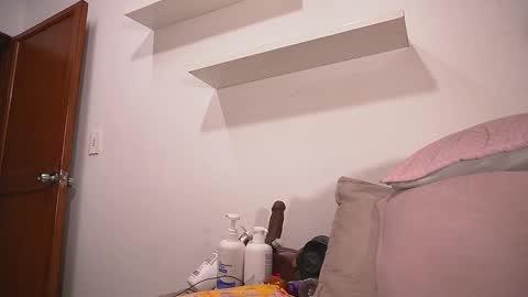 Snapshot of sofi_decker chatting on September 17, 3:04 am Sofia online show from September 17, 3:04 am