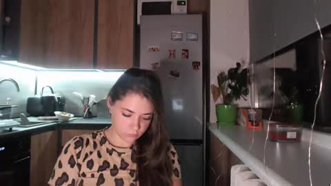 Sofi online show from December 3, 7:33 pm