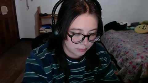 Sofi Lynch online show from February 9, 4:15 am