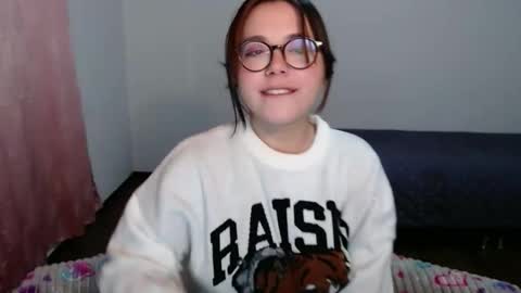 Sofi Lynch online show from January 6, 6:06 am