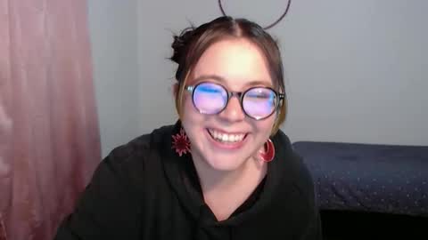 Sofi Lynch online show from November 9, 8:54 am