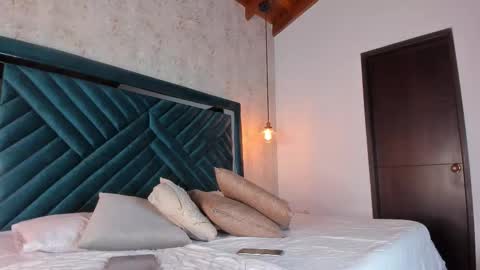 Sofi online show from December 3, 11:23 am