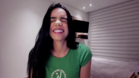 Snapshot of sofi_saenzz chatting on October 8, 12:15 am Sofi Saenzz  online show from October 8, 12:15 am