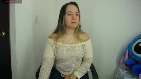  LAURA SOFIA  online show from April 11, 7:50 pm