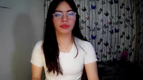 Snapshot of sofia_ava24 chatting on January 4, 3:18 am Sofia online show from January 4, 3:18 am