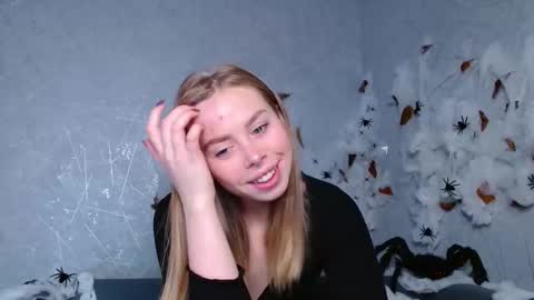 Snapshot of sofia_here chatting on October 23, 1:00 am Sofia here online show from October 23, 1:00 am