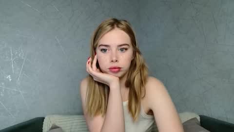 Snapshot of sofia_here chatting on September 22, 12:20 am Sofia here online show from September 22, 12:20 am