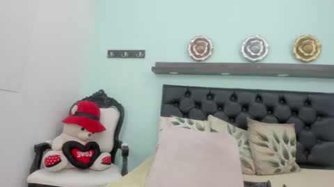 sofia_karss18x online show from July 2, 3:23 am