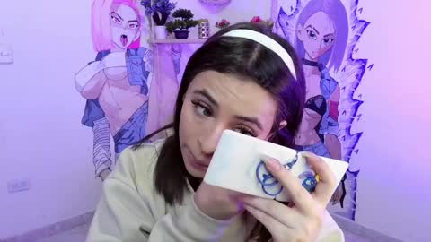 sofia_lara28 online show from April 7, 12:18 pm