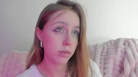 Snapshot of sofia_palacios_ chatting on March 4, 3:33 am online show from March 4, 3:33 am