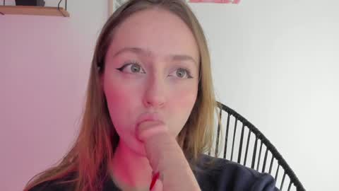 Snapshot of sofia_palacios_ chatting on December 27, 3:09 am online show from December 27, 3:09 am