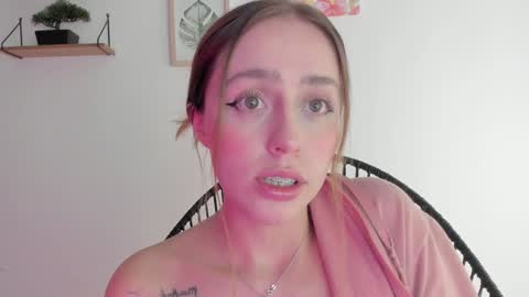Snapshot of sofia_palacios_ chatting on January 14, 3:01 am online show from January 14, 3:01 am