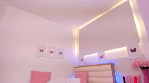 sofia_princesa online show from February 12, 4:01 am