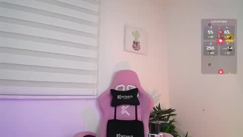 Snapshot of sofia_sb chatting on February 25, 11:15 pm Jessica Sofia online show from February 25, 11:15 pm
