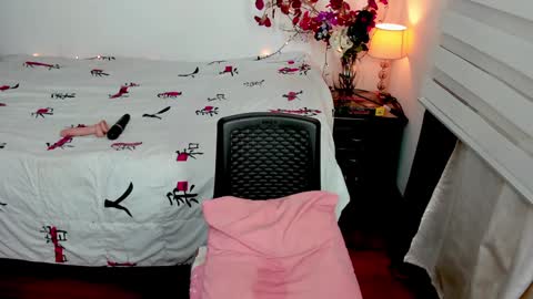sofia_sorceress online show from December 25, 12:16 am