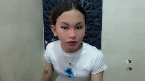 sofia_sweetheart18 online show from October 16, 5:43 am