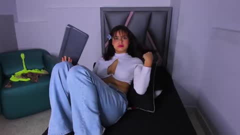 Snapshot of sofia_villareal chatting on October 8, 12:20 pm Sofa online show from October 8, 12:20 pm