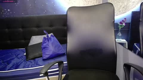 Sofa online show from December 5, 11:05 am