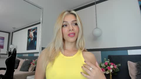 Sofia online show from November 25, 7:47 pm