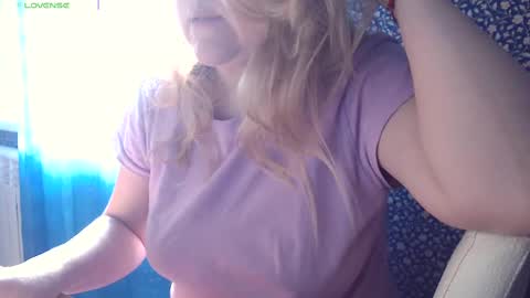 Snapshot of sofiabaileys chatting on March 5, 12:44 pm Sofia welcome to my room online show from March 5, 12:44 pm