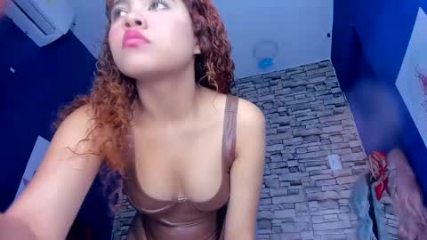sofiacastillo01 online show from January 17, 12:42 pm